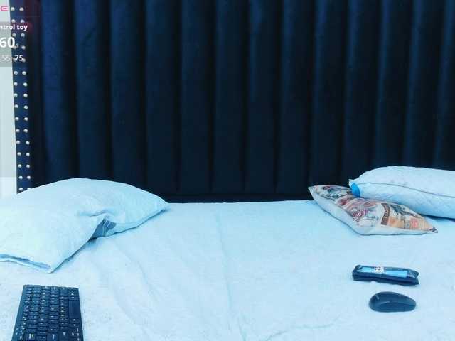 horny18girl's BongaCams show and profile