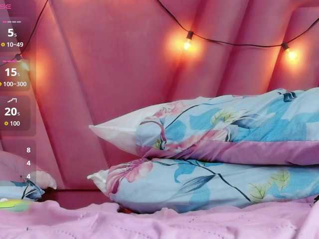 horny18girl's BongaCams show and profile