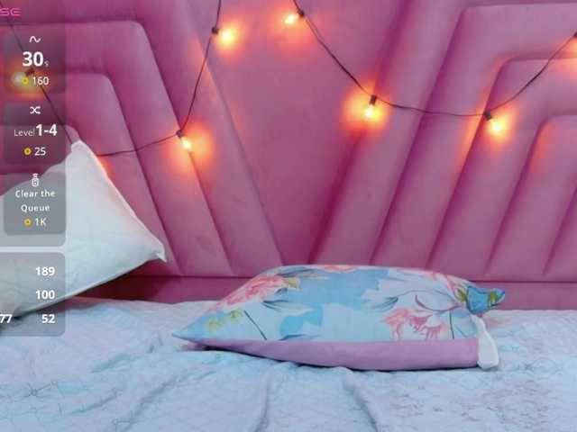 horny18girl live cam profile