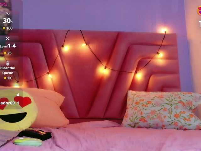 horny18girl's BongaCams show and profile