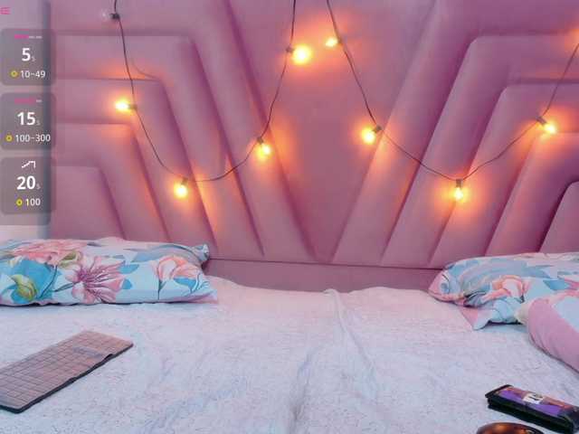 horny18girl's BongaCams show and profile