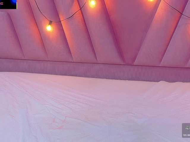 horny18girl's BongaCams show and profile