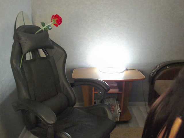 LindaElosiMilf's BongaCams show and profile