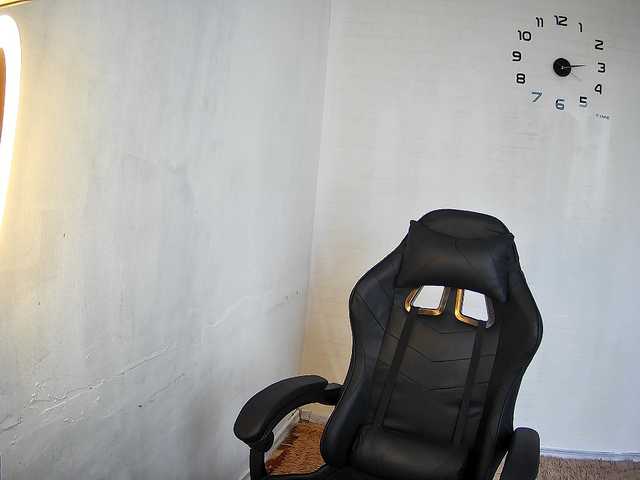  LindaElosiMilf chat room