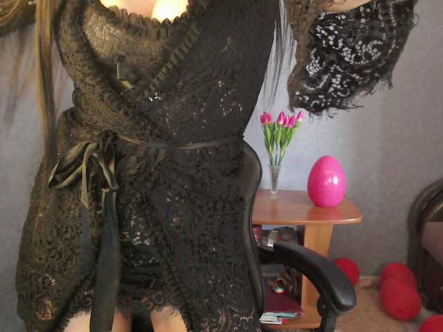 LindaElosiMilf's BongaCams show and profile