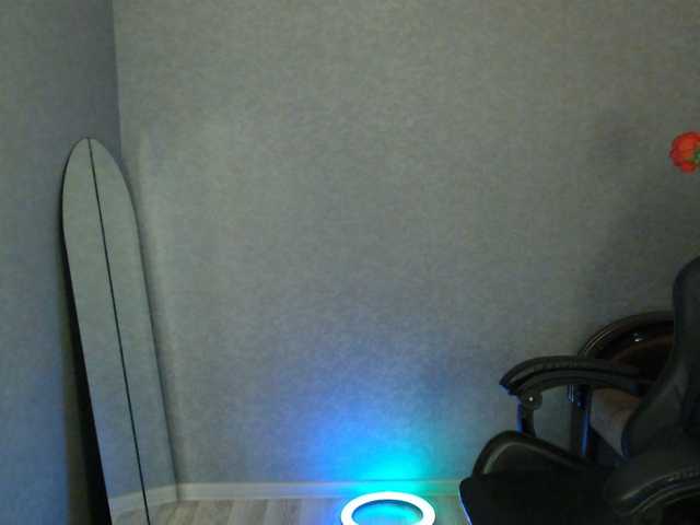 LindaElosiMilf's BongaCams show and profile