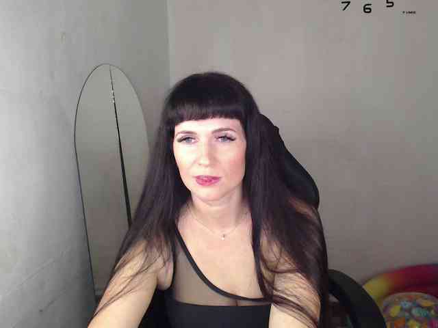 LindaElosiMilf webcam