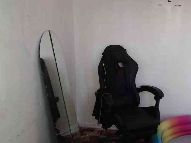 sexcam chatroom LindaElosiMilf