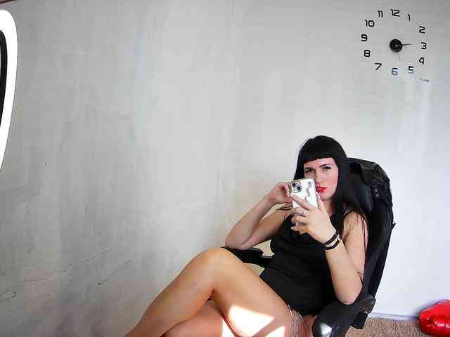 LindaElosiMilf webcam