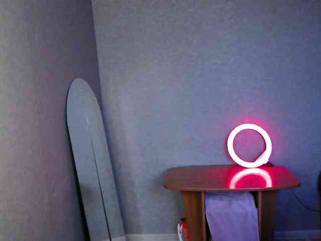 LindaElosiMilf webcam