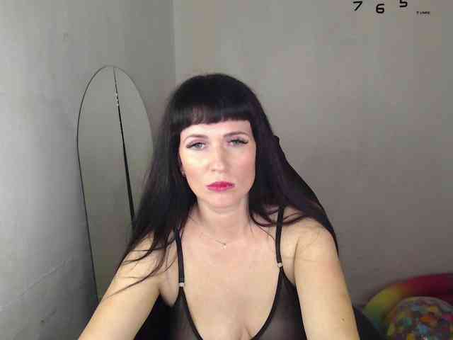 LindaElosiMilf webcam