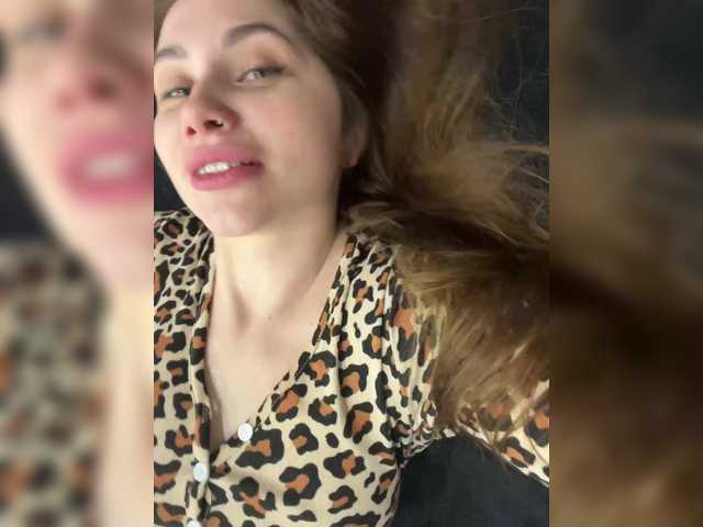 -LeiaProseccina-'s BongaCams show and profile