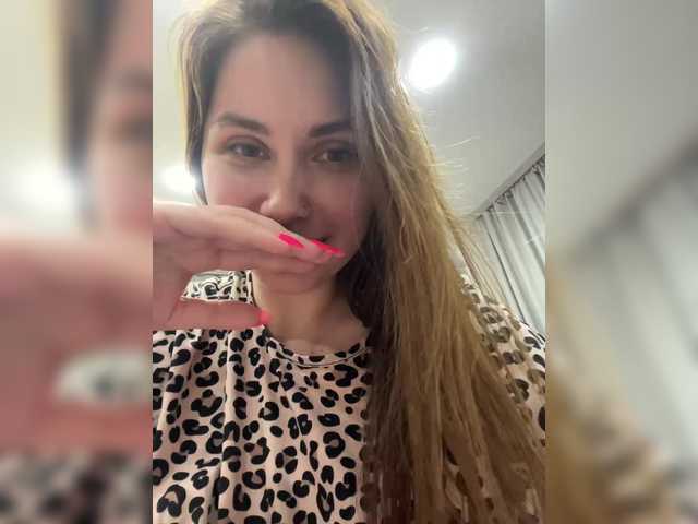 -LeiaProseccina-'s BongaCams show and profile