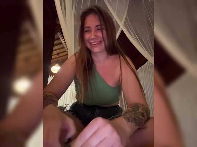 -LeiaProseccina-'s BongaCams show and profile