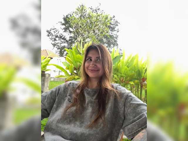 -LeiaProseccina-'s BongaCams show and profile