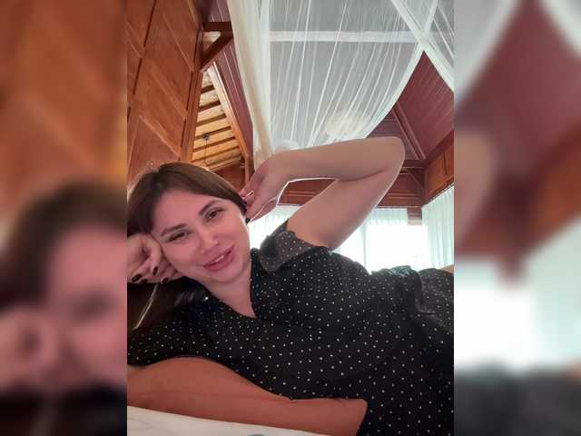 -LeiaProseccina-'s BongaCams show and profile