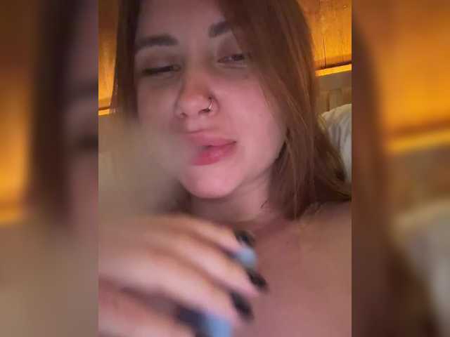 -LeiaProseccina-'s BongaCams show and profile