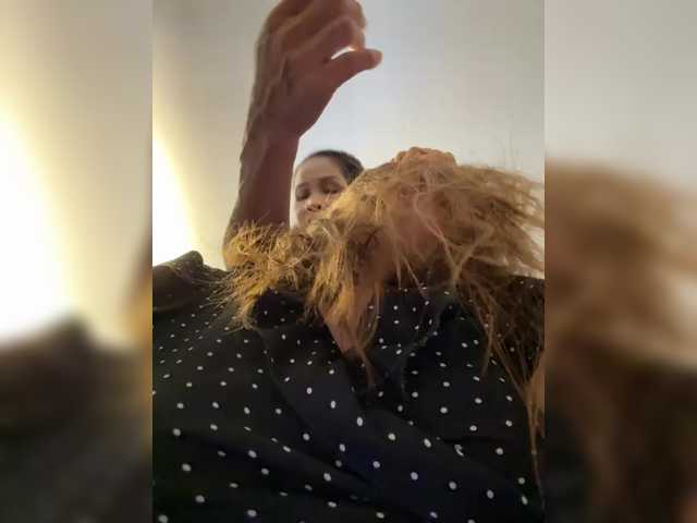 go to chat with LeiaProseccina