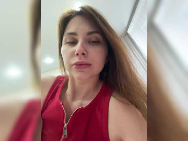 -LeiaProseccina-'s BongaCams show and profile