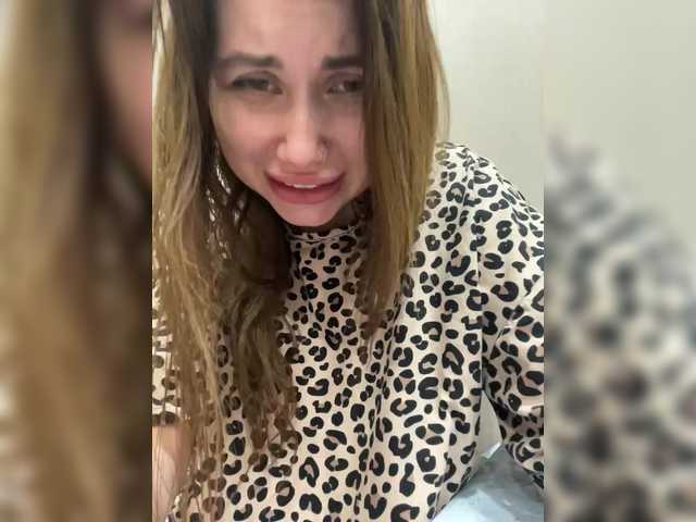 -LeiaProseccina-'s BongaCams show and profile