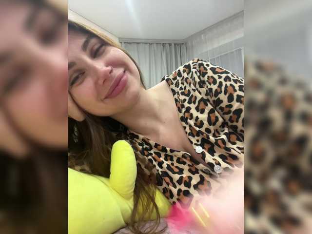 -LeiaProseccina-'s BongaCams show and profile