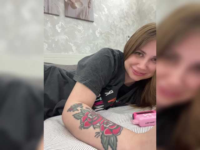 -LeiaProseccina-'s BongaCams show and profile
