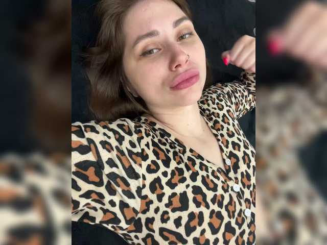 -LeiaProseccina-'s BongaCams show and profile