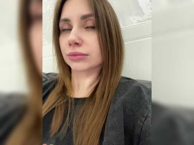 -LeiaProseccina-'s BongaCams show and profile