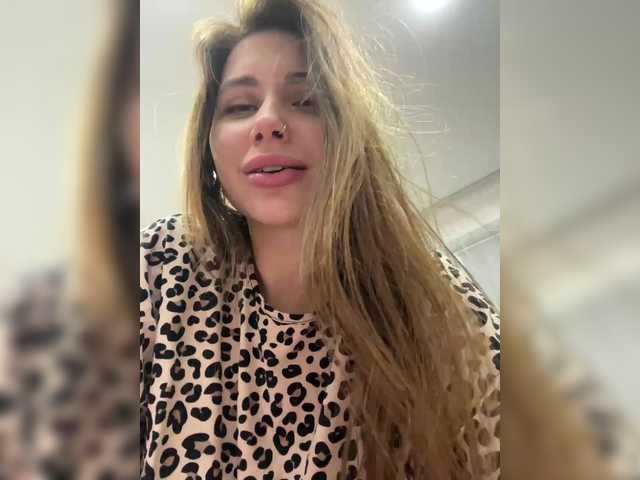 -LeiaProseccina- from BongaCams is Freechat