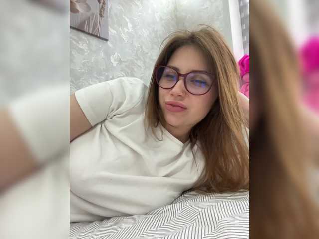 -LeiaProseccina-'s BongaCams show and profile