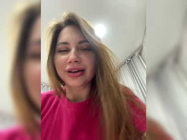 -LeiaProseccina-'s BongaCams show and profile