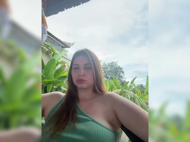 -LeiaProseccina-'s BongaCams show and profile