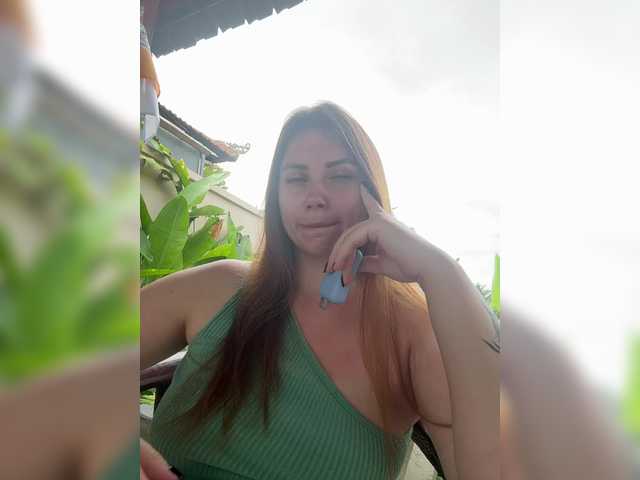 -LeiaProseccina-'s BongaCams show and profile