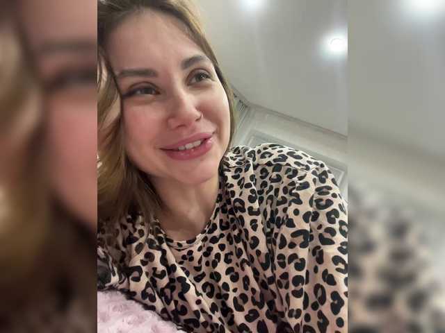 -LeiaProseccina-'s BongaCams show and profile