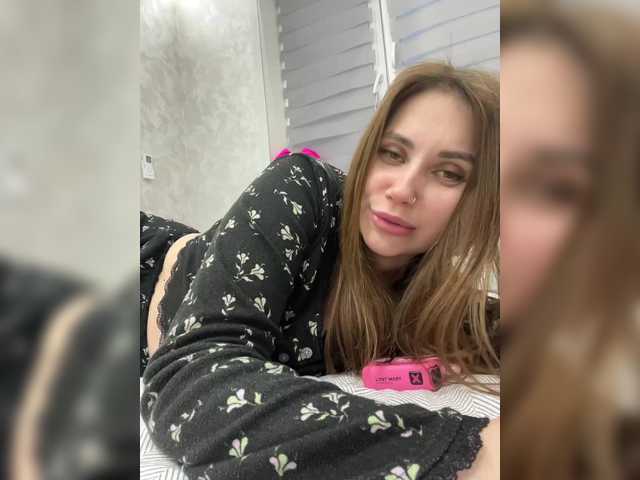 -LeiaProseccina-'s BongaCams show and profile