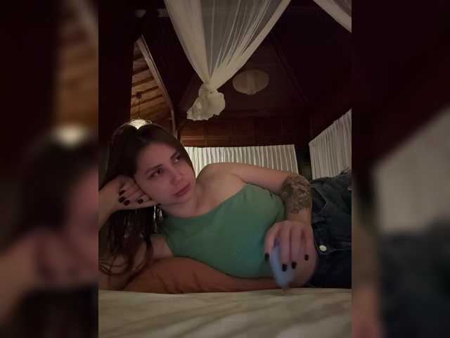 -LeiaProseccina-'s BongaCams show and profile