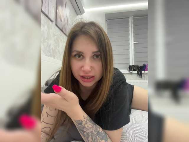 -LeiaProseccina-'s BongaCams show and profile