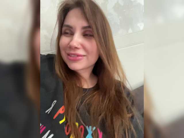 -LeiaProseccina-'s BongaCams show and profile