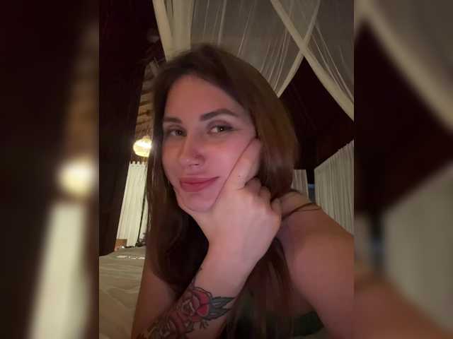 -LeiaProseccina-'s BongaCams show and profile