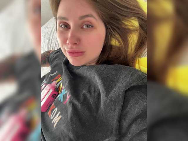 -LeiaProseccina-'s BongaCams show and profile