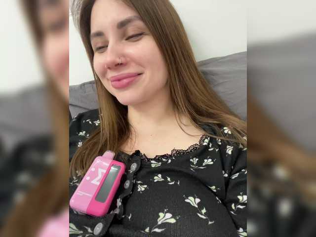 -LeiaProseccina-'s BongaCams show and profile