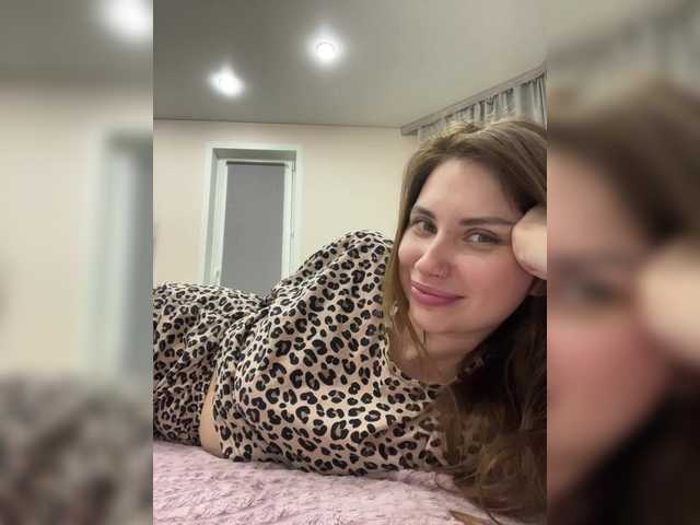 -LeiaProseccina-'s BongaCams show and profile