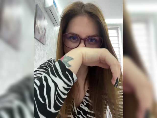 -LeiaProseccina-'s BongaCams show and profile