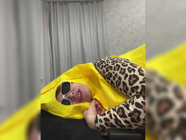 -LeiaProseccina-'s BongaCams show and profile