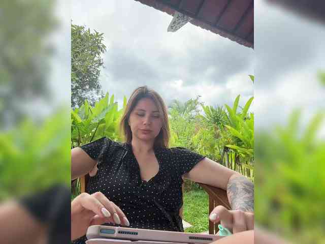 -LeiaProseccina- -LeiaProseccina-