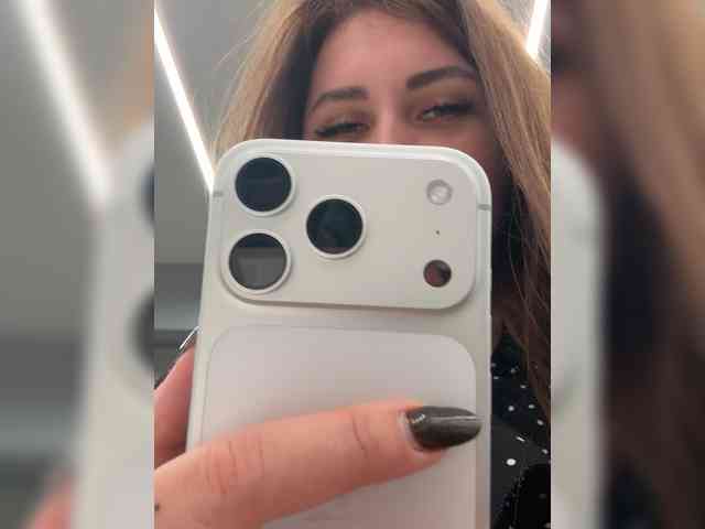 -LeiaProseccina-'s webcam live show