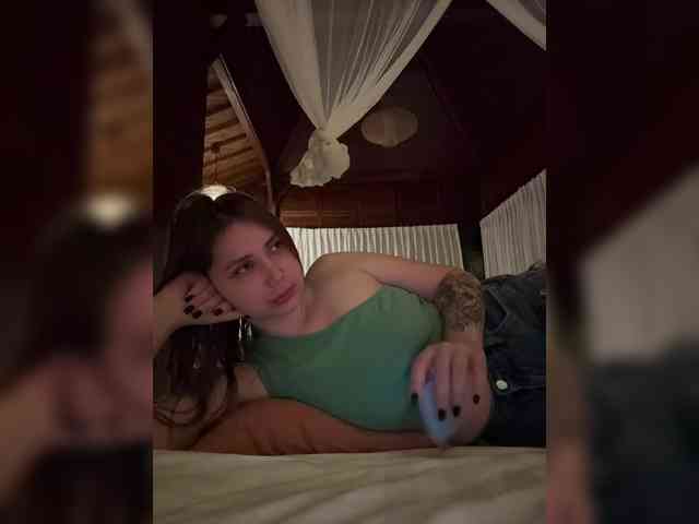 LeiaProseccina webcam