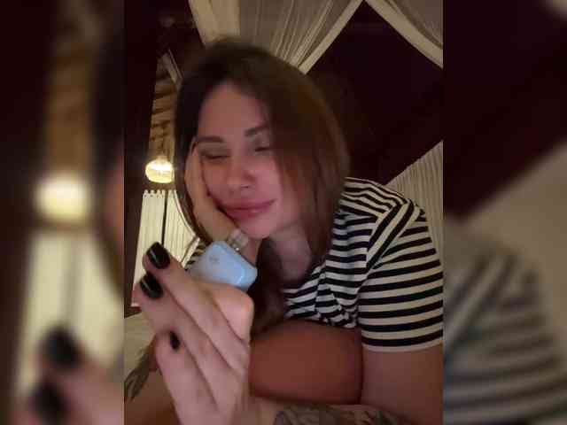 LeiaProseccina webcam