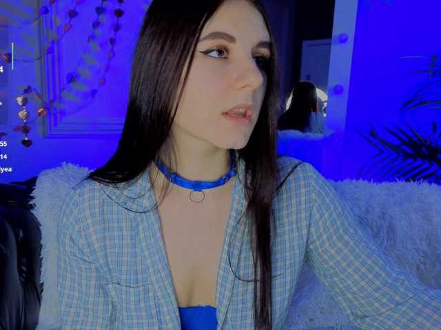 KellyMiller's BongaCams show and profile