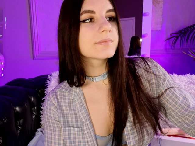 KellyMiller's BongaCams show and profile